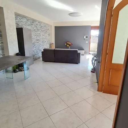 Al Castagno Holiday home Puntalazzo